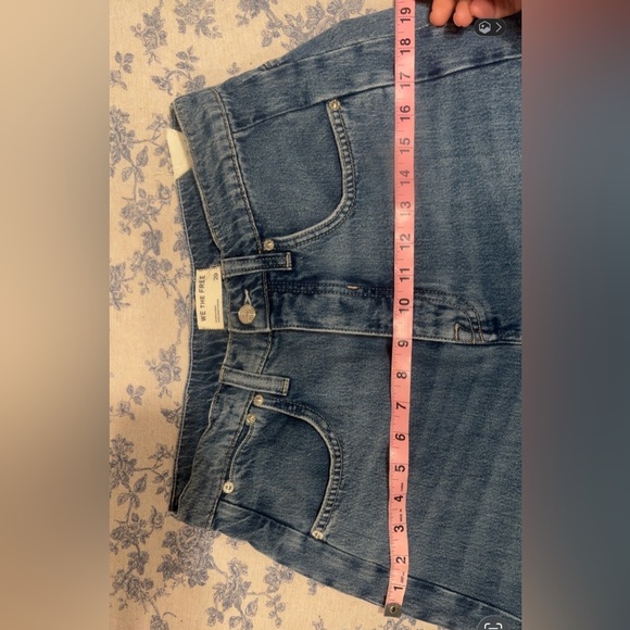 We The Free Truro Baggy Puddle Jeans Women’s size 29 - Picture 9 of 9
